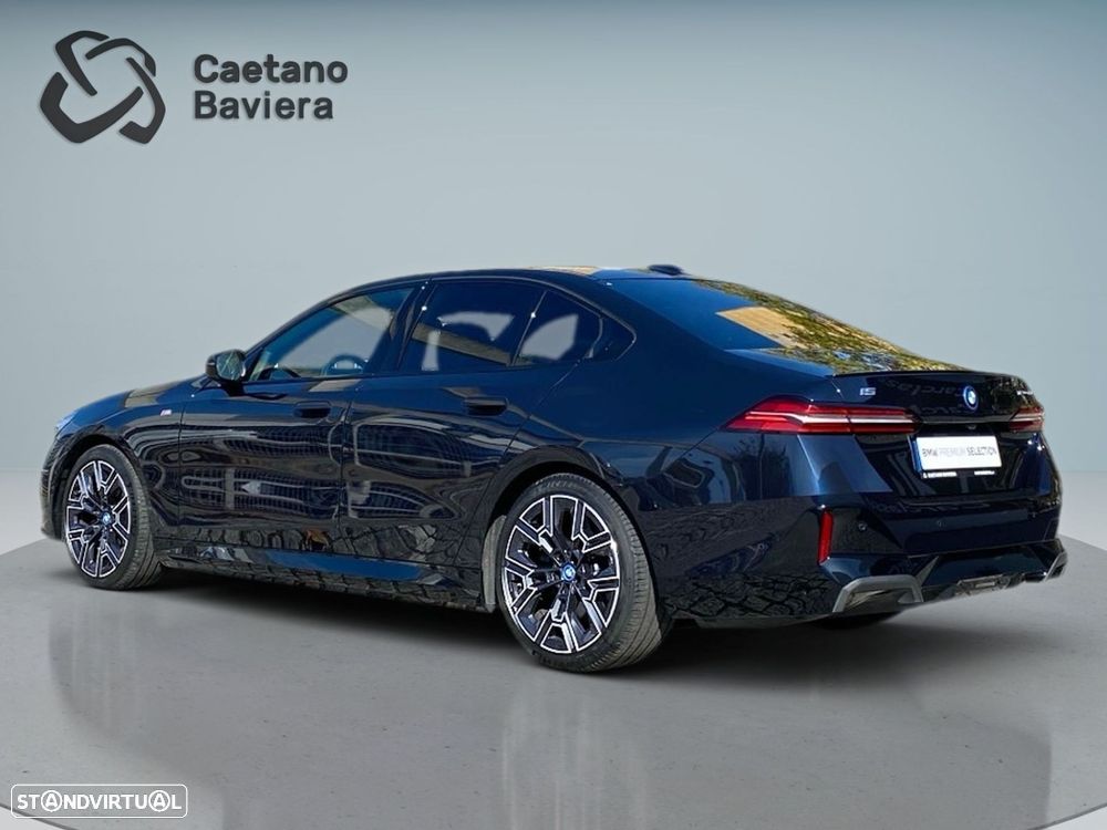 BMW i5 eDrive40 Pack Desportivo M - 27
