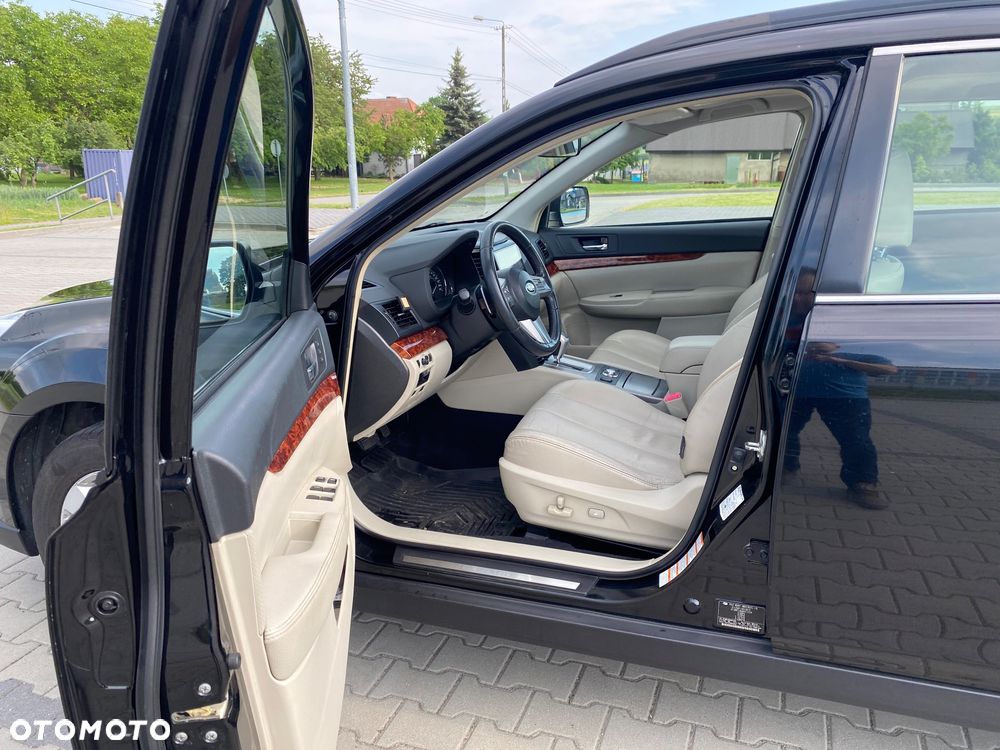 Subaru Outback - 3