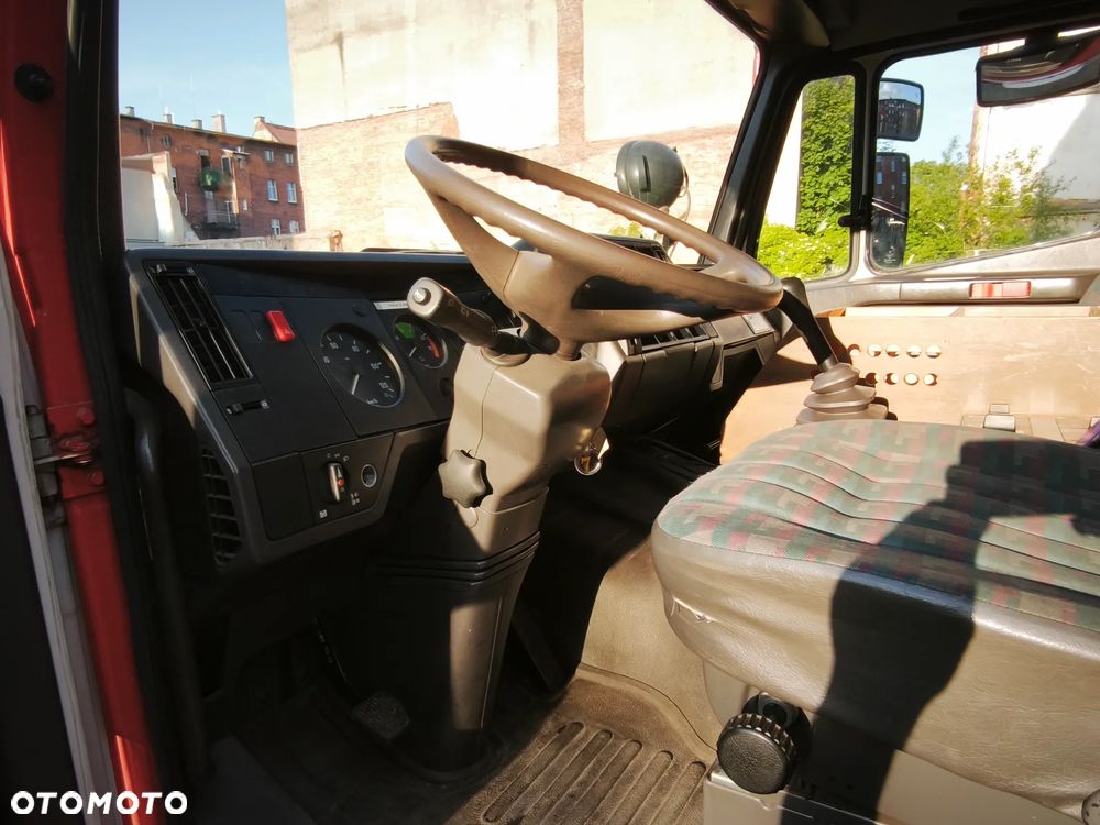Mercedes-Benz 1224 AF - 11
