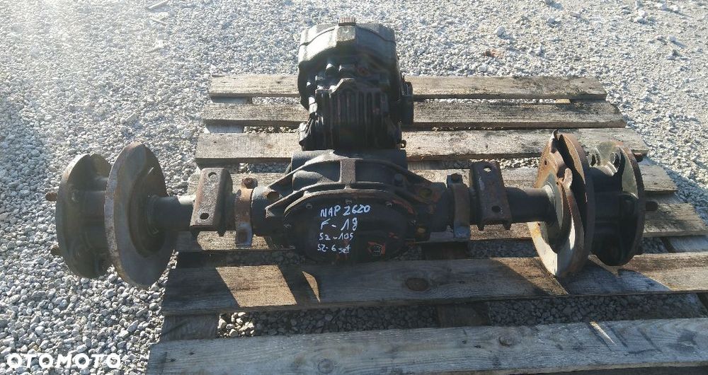 Most Bucher CC2000 Carraro skrzynia Zamiatarka [NAP 2620] - 1