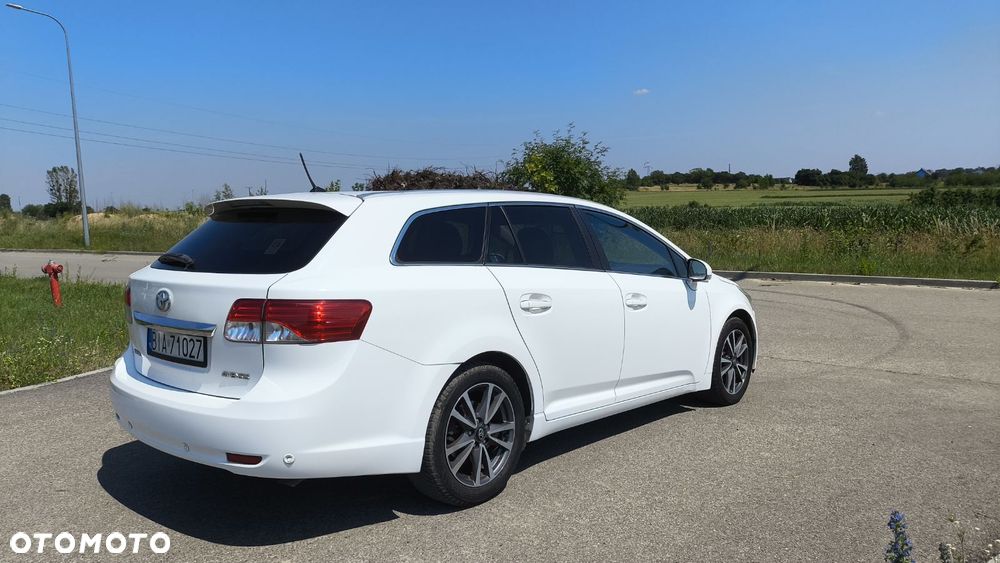 Toyota Avensis 2.0 D-4D Premium - 5