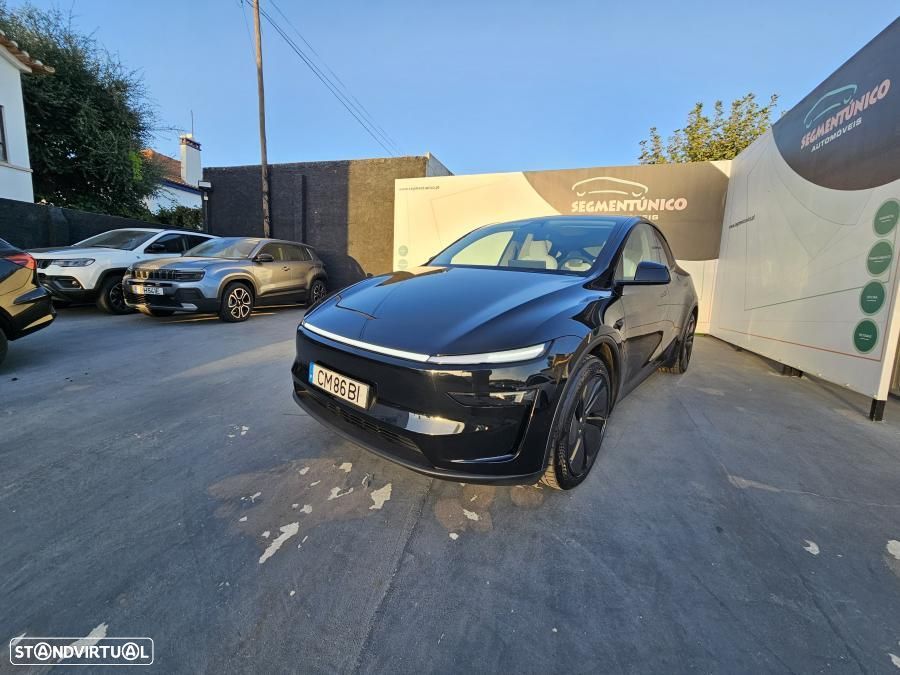 Tesla Model Y Long Range Dual Motor AWD - 3