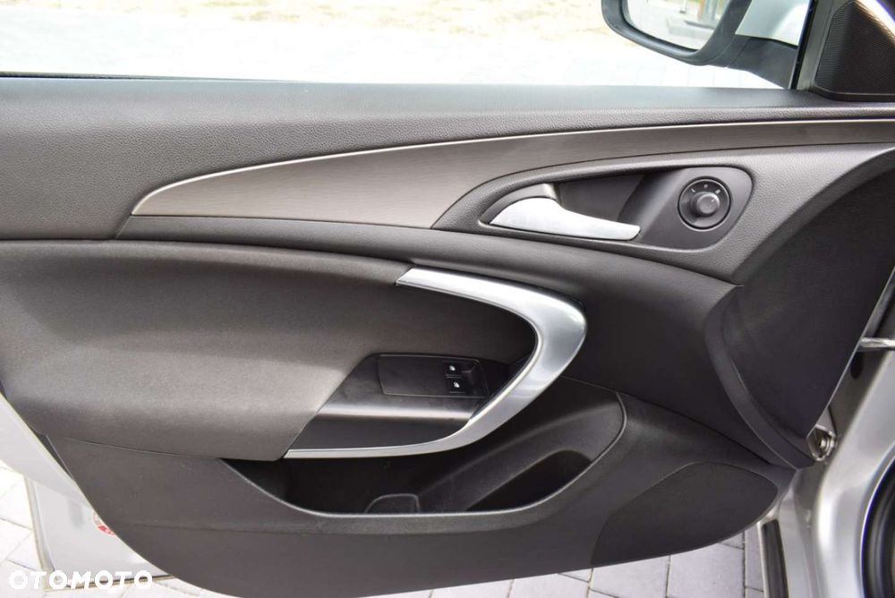 Opel Insignia - 19