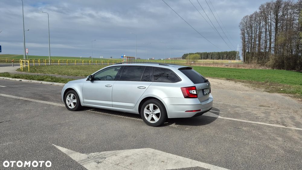 Skoda Octavia 2.0 TDI Ambition DSG - 9