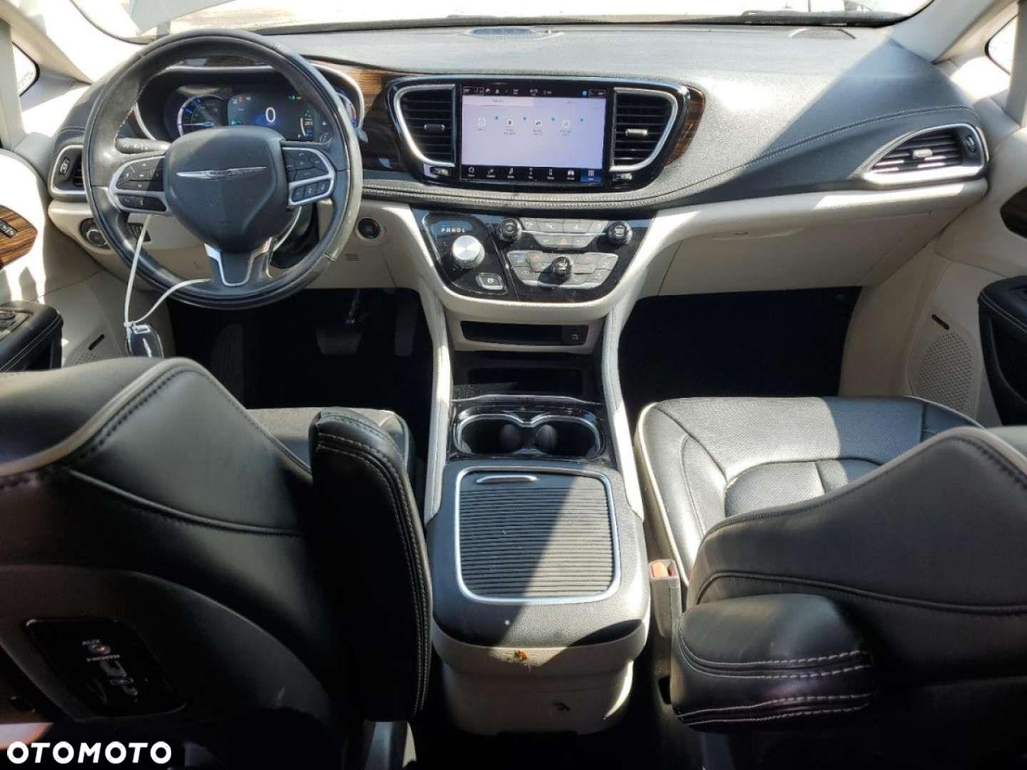 Chrysler Pacifica - 7