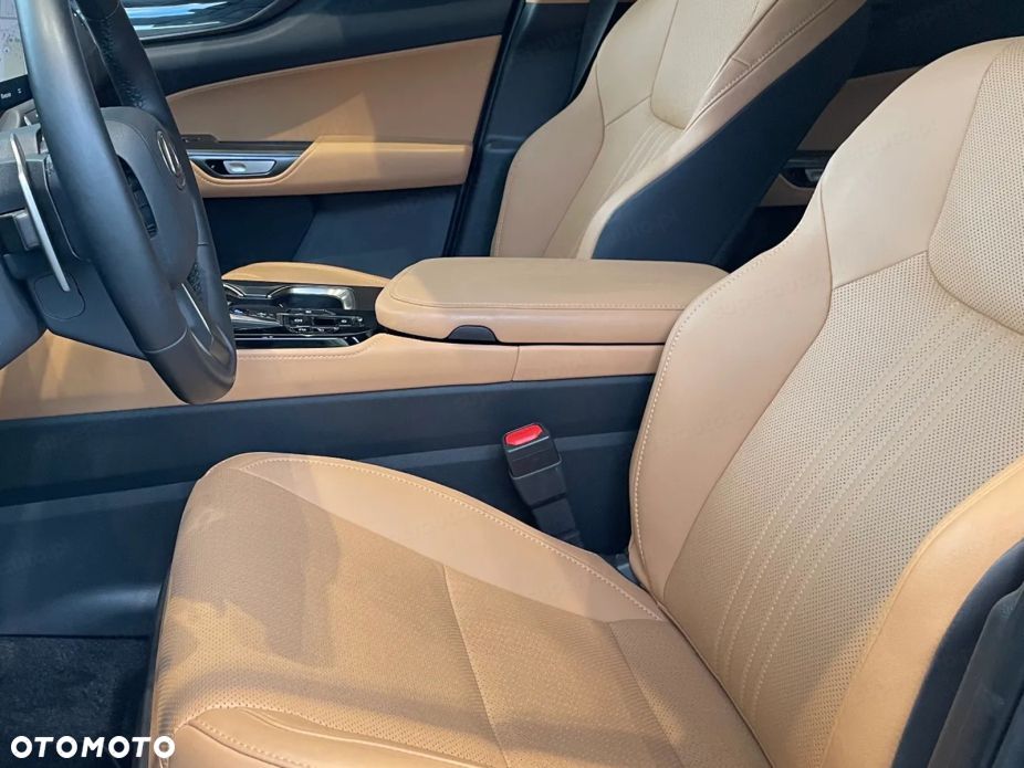 Lexus NX - 8