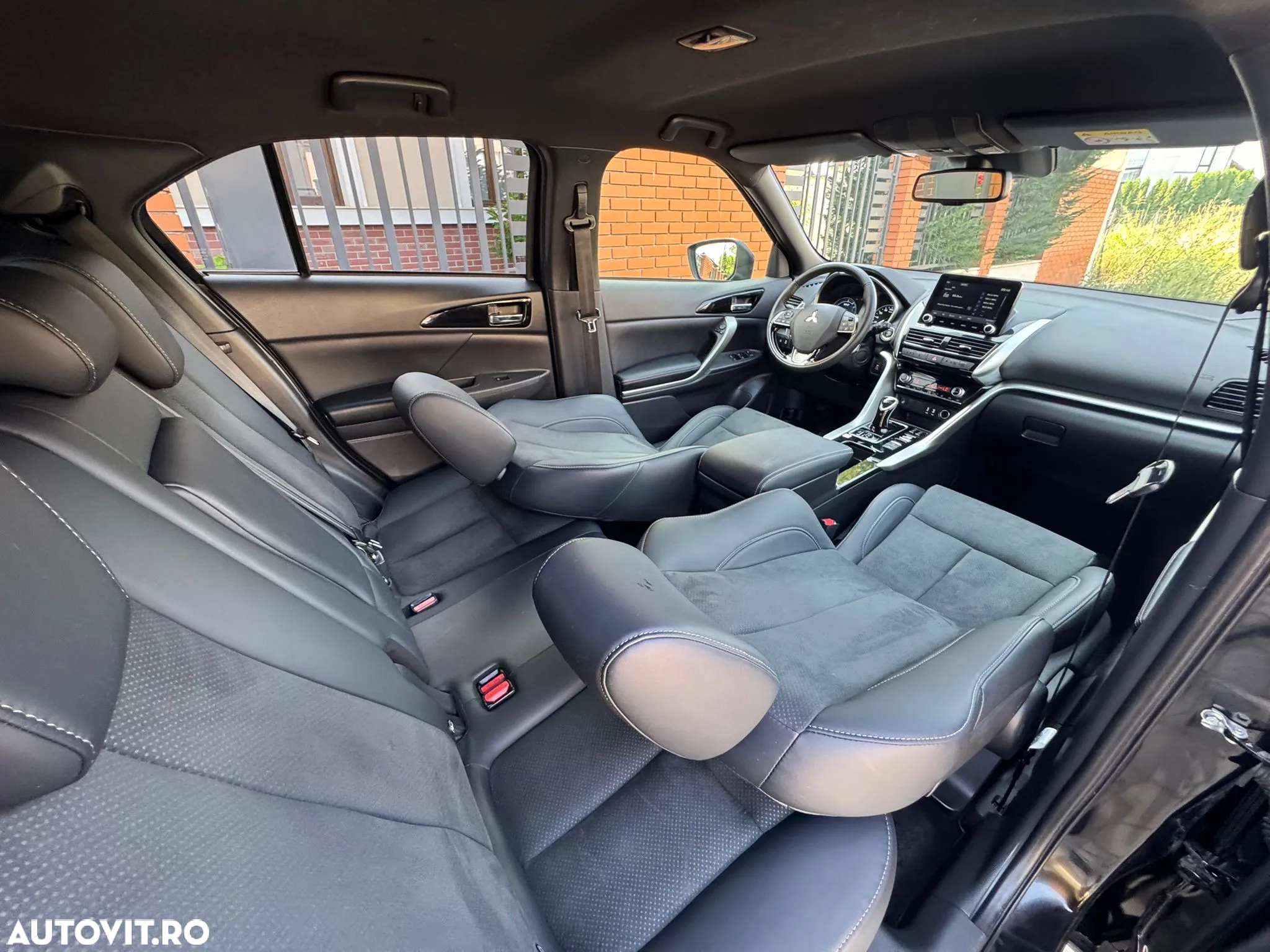 Mitsubishi Eclipse-Cross Plug-In Hybrid 4WD Plus Select - 18