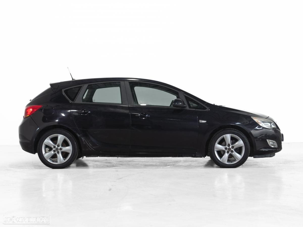 Opel Astra - 2