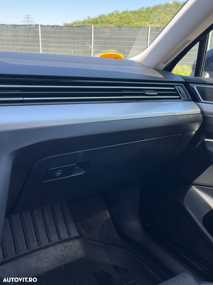 Volkswagen Passat 2.0 TDI Comfortline - 15