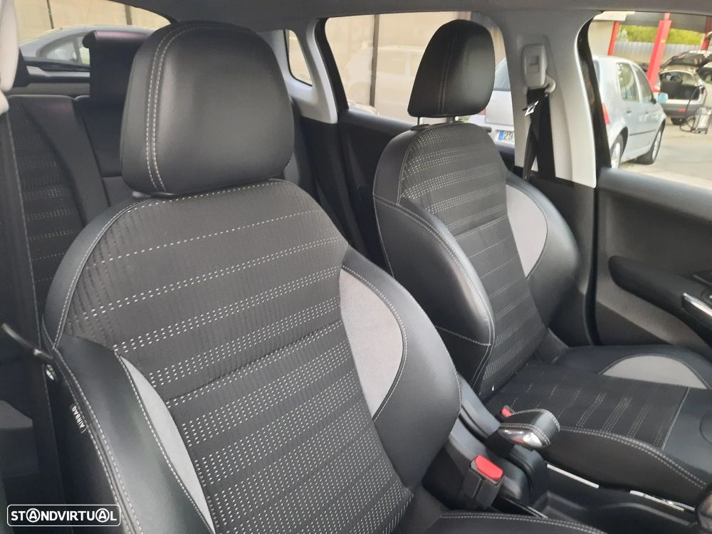 Peugeot 2008 1.6 BlueHDi Allure - 38