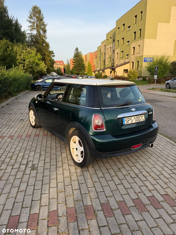 MINI Cooper Standard - 6