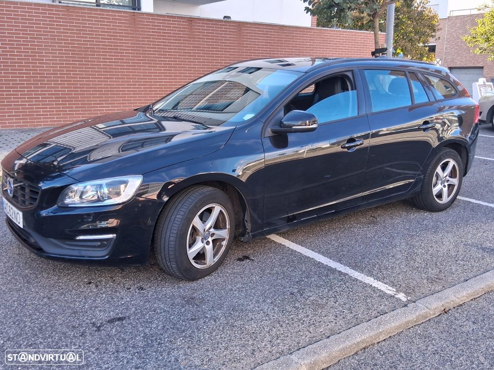 Volvo V60 1.5 T3 Kinetic - 4