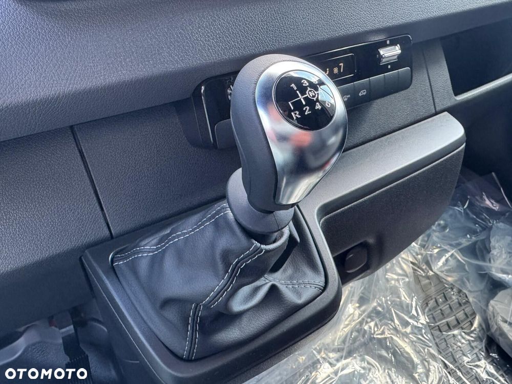 Mercedes-Benz Sprinter Furgon 315 cdi 3665 mm L2H2 3-os. - 20