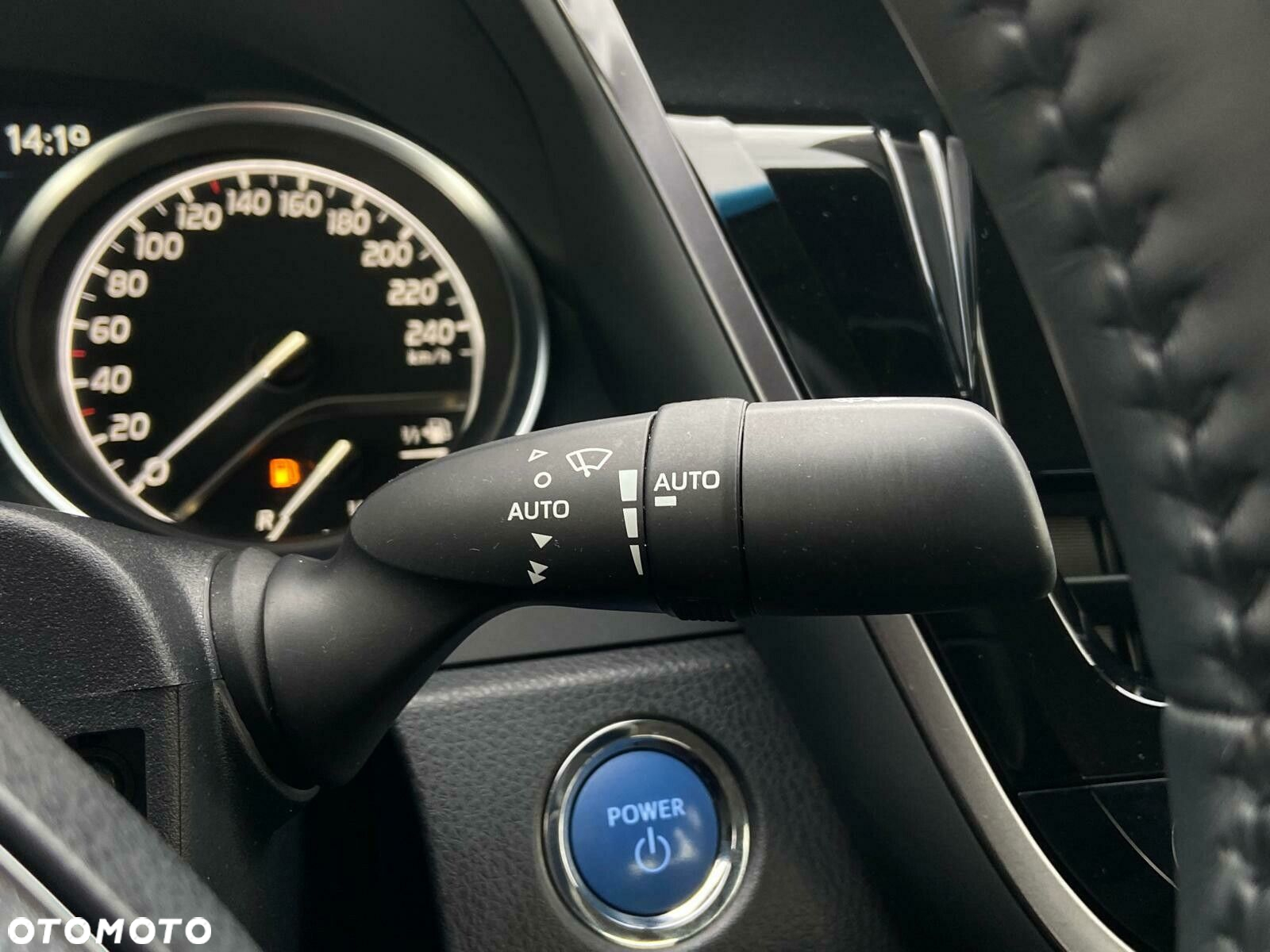 Toyota Camry 2.5 Hybrid Comfort CVT - 21