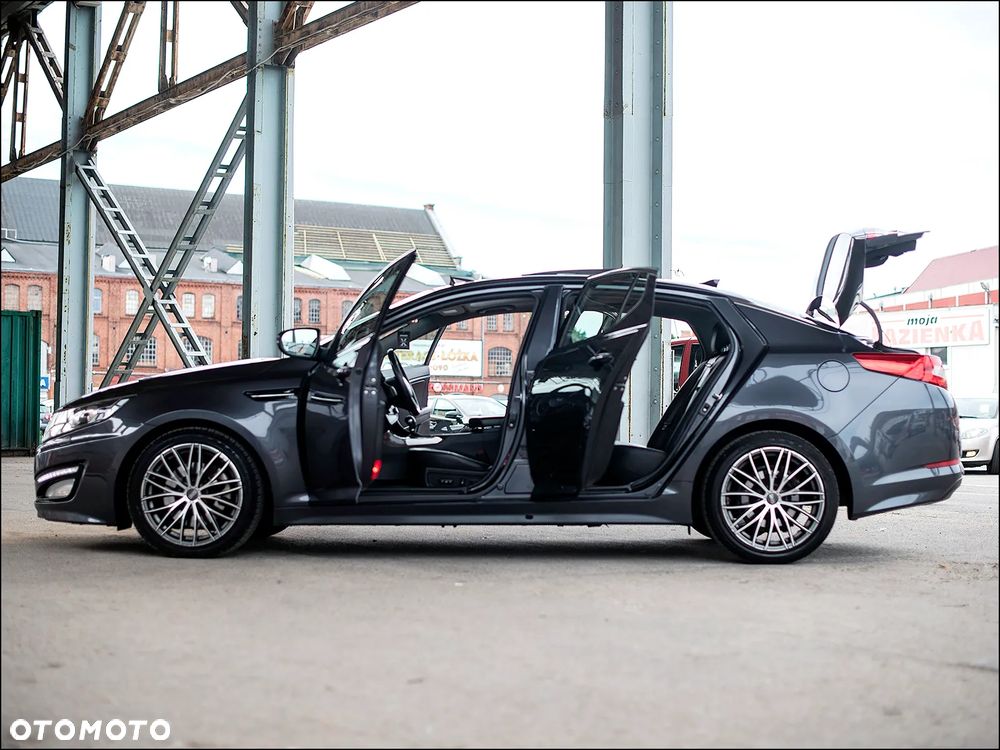 Kia Optima - 11