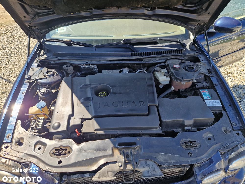Jaguar X-Type 2.0 - 20