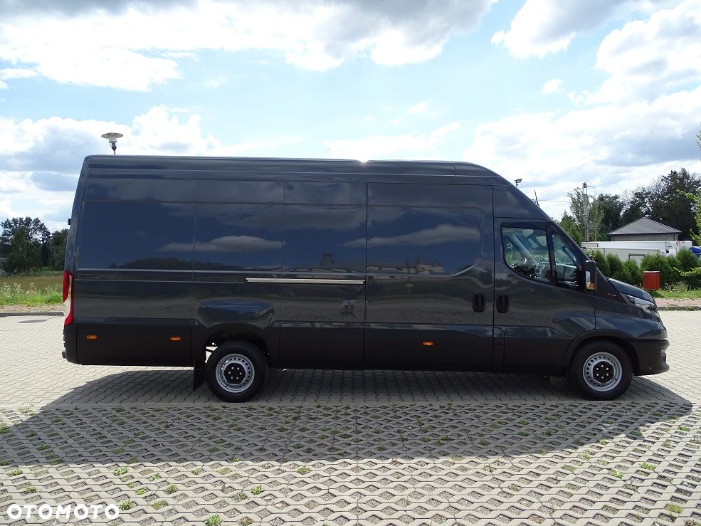 Iveco Daily 35S18 L4H3 3.0 180 Blaszak Furgon UNIKAT!! 77 Tyś.km. JAK NOWY!! Salon PL 1 Wł.!! - 6