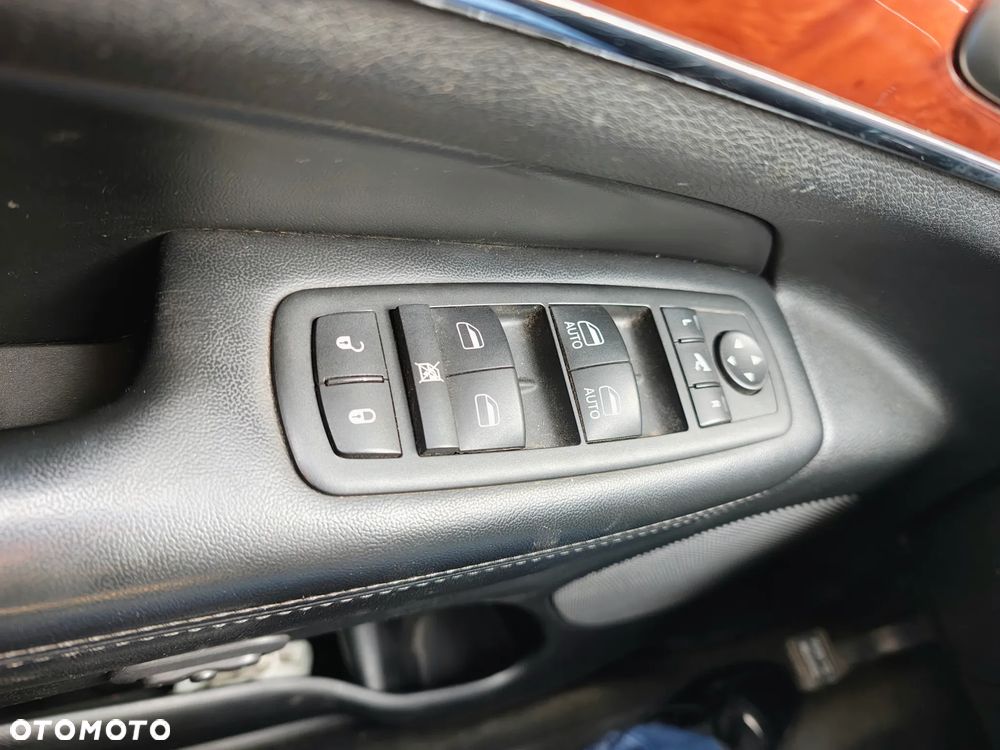 Jeep Grand Cherokee - 14