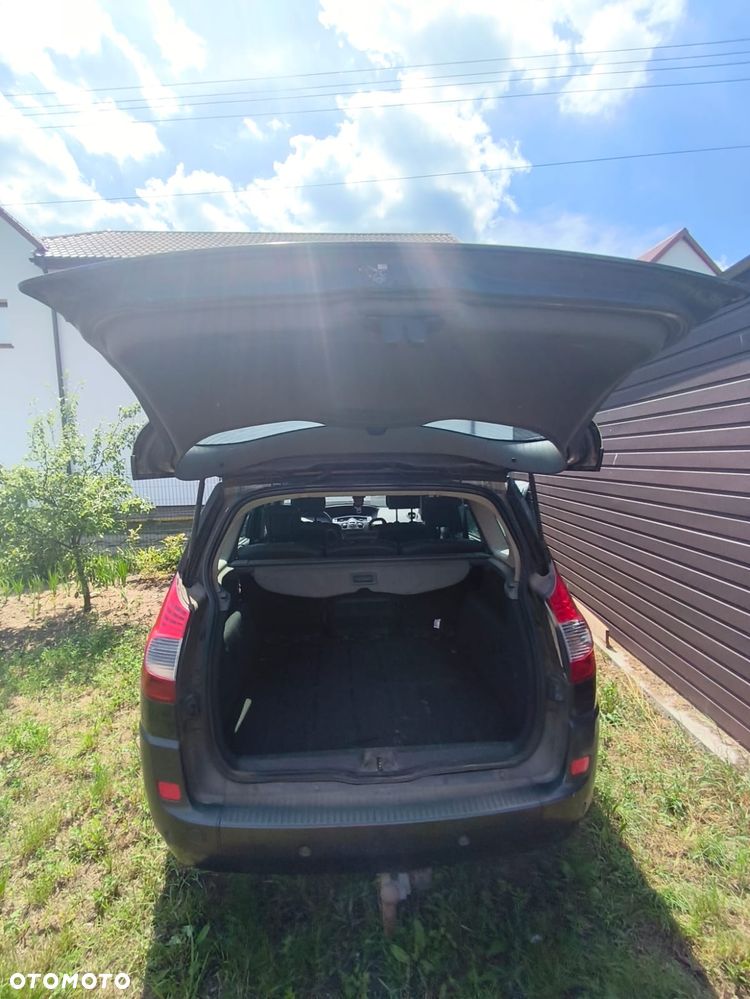 Renault Scenic 2.0 dCi Expression - 19
