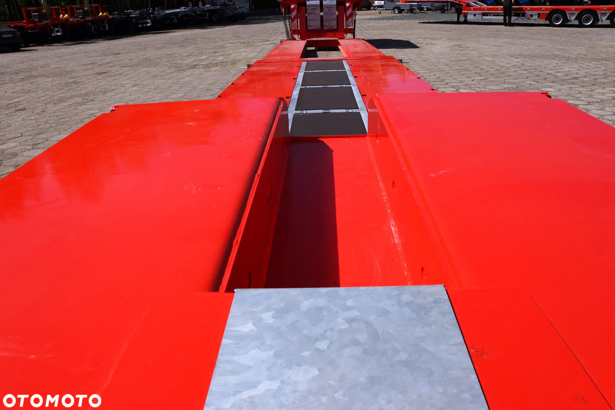 Inny TIEFBETT - MEGA TRAILERS - wersja STRONG - OSIE SAF - TRIDECK - ALUFELGI - 16