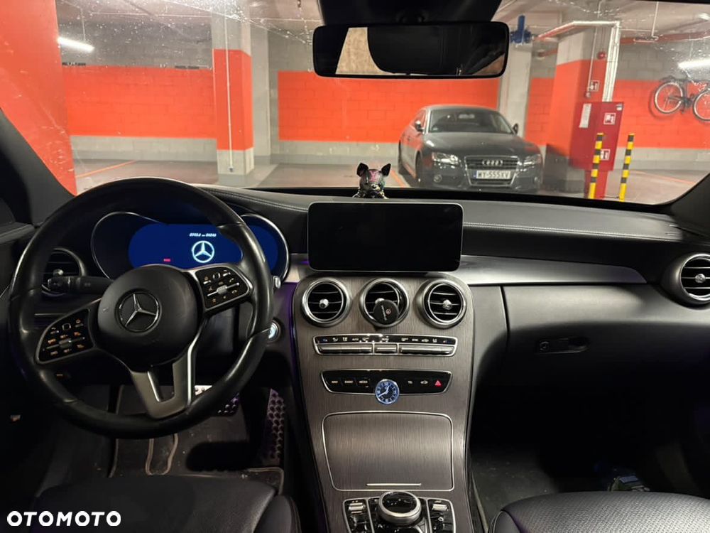 Mercedes-Benz Klasa C 300 4Matic 9G-TRONIC AMG Line - 8