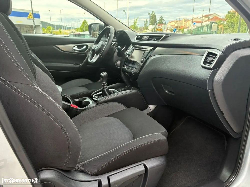 Nissan Qashqai - 25