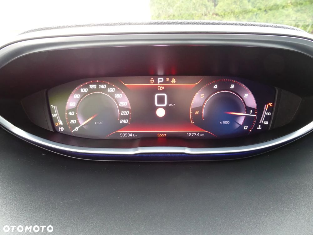 Peugeot 5008 1.5 BlueHDi Allure Pack S&S EAT8 - 28