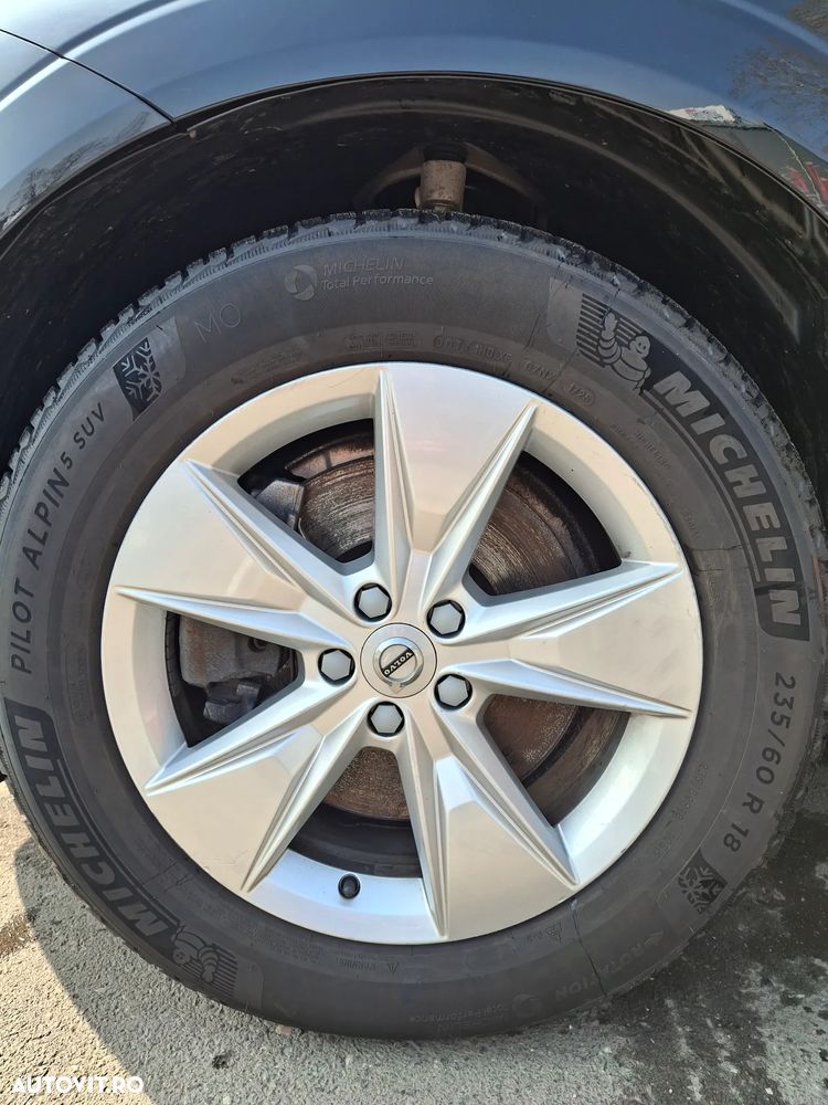 Volvo XC 60 B4 MHEV Momentum - 10