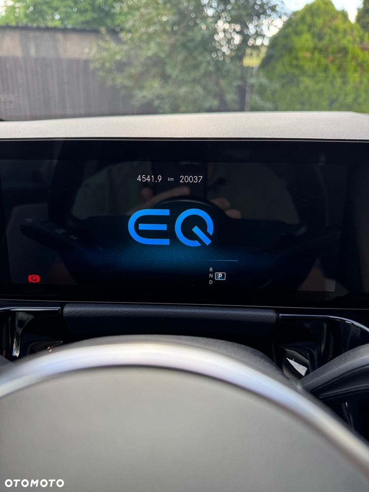 Mercedes-Benz EQA - 11