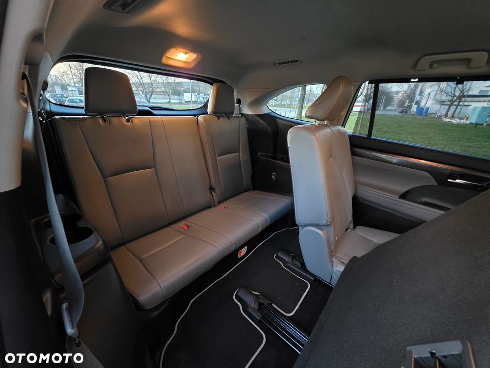 Toyota Highlander 2.5 Hybrid Prestige - 30