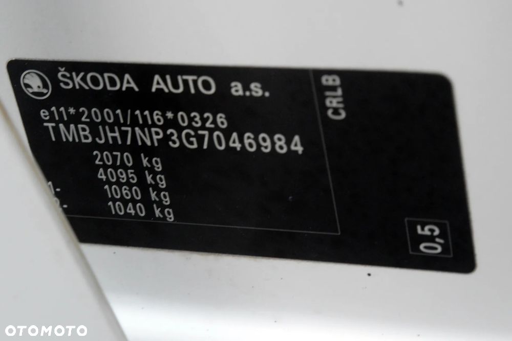Skoda Superb 2.0 TDI Sportline - 37