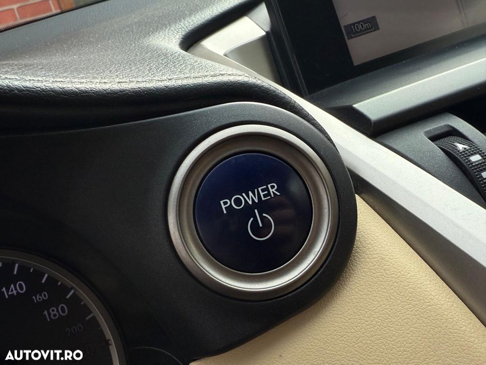 Lexus Seria NX ver-300h - 12