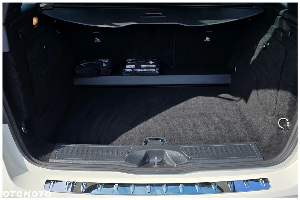 Mercedes-Benz Klasa B 180 7G-DCT UrbanStyle Edition - 35