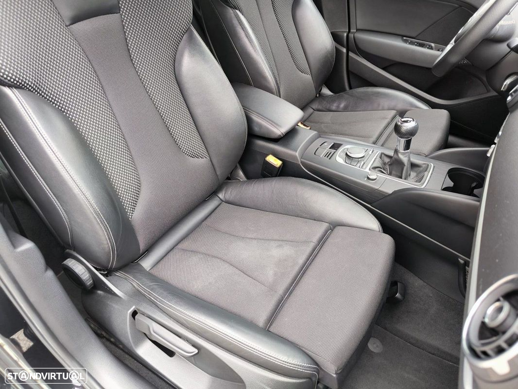 Audi A3 Sportback 2.0 TDI S-line - 26