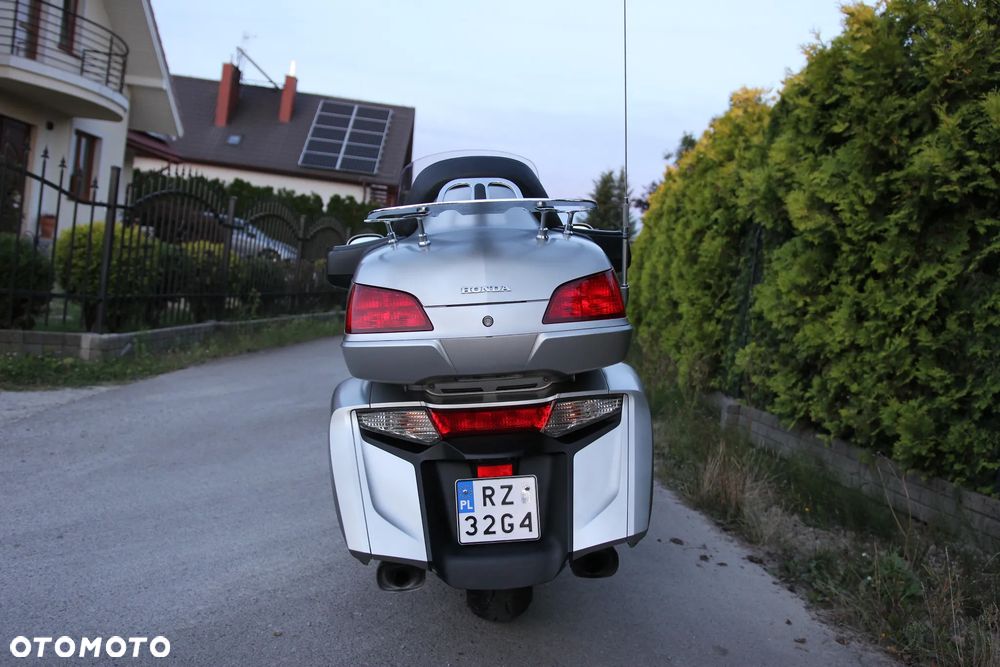 Honda GL - 6