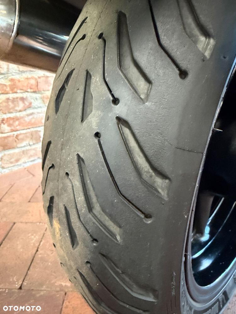 Yamaha FJR - 37