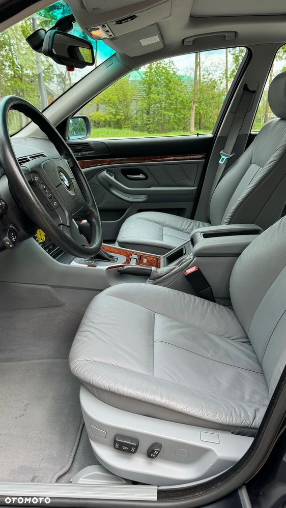 BMW Seria 5 - 13