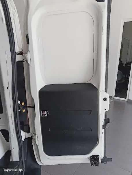 Fiat Doblo 1.3 MJ Easy  3Lugares - 35
