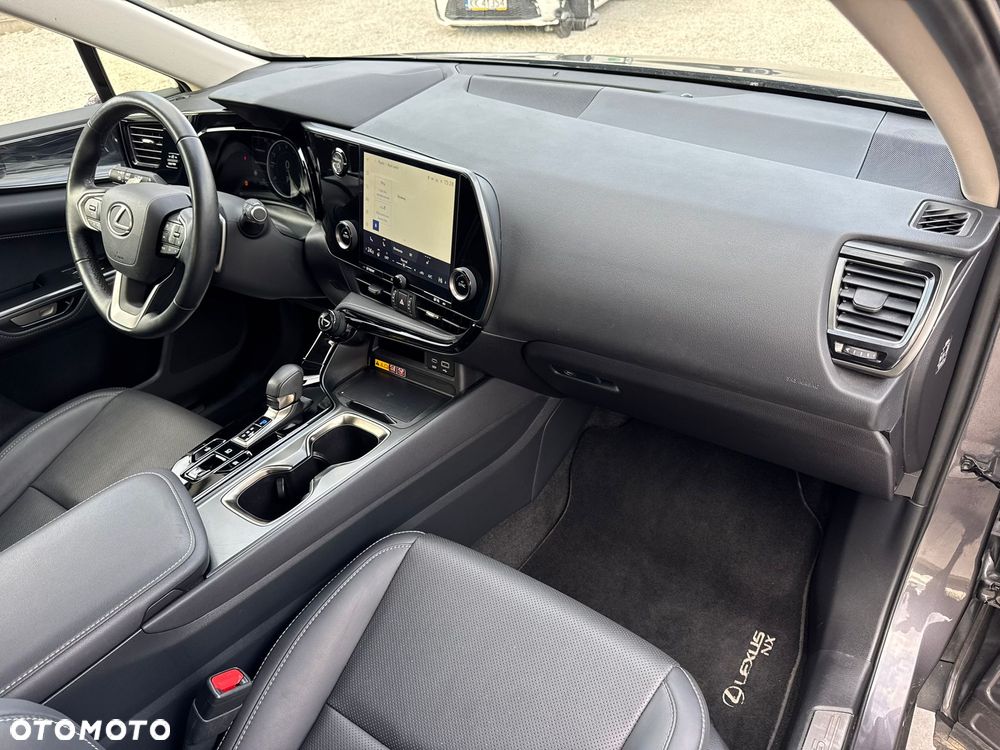 Lexus NX 350h Prestige 2WD - 33