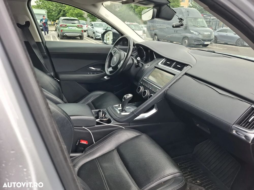 Jaguar E-Pace - 6