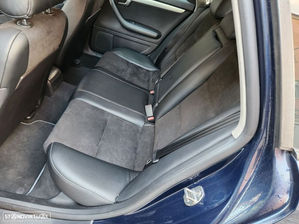 Audi A4 Avant 2.5 TDi V6 Sport - 11