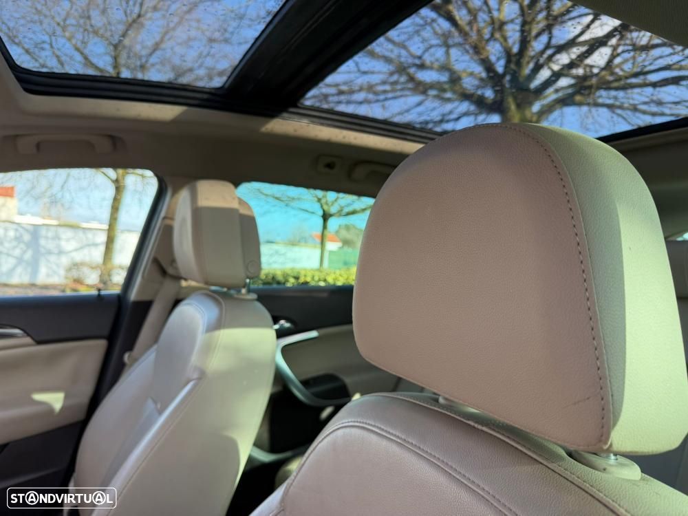 Opel Insignia Sports Tourer - 24