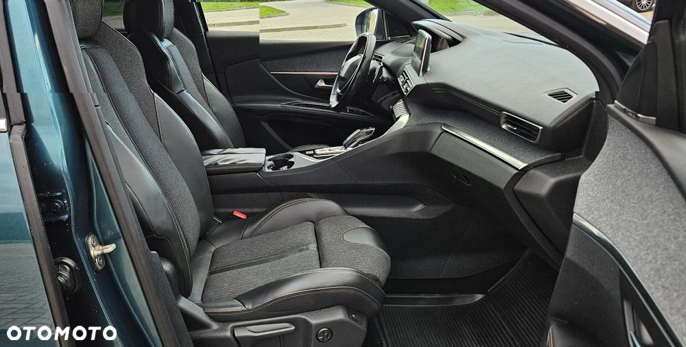 Peugeot 5008 - 10