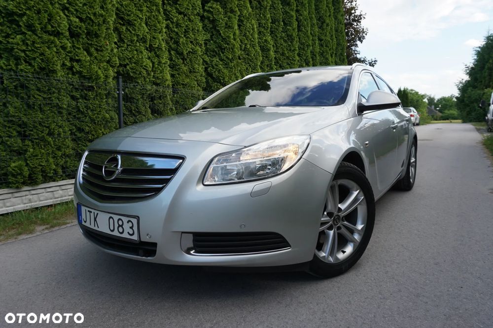 Opel Insignia 1.6 Turbo Design Edition - 1