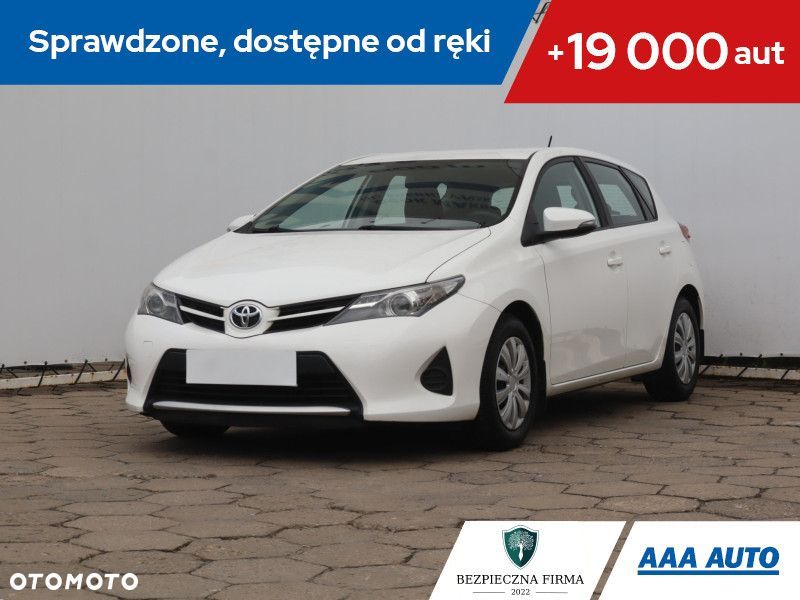 Toyota Auris - 2