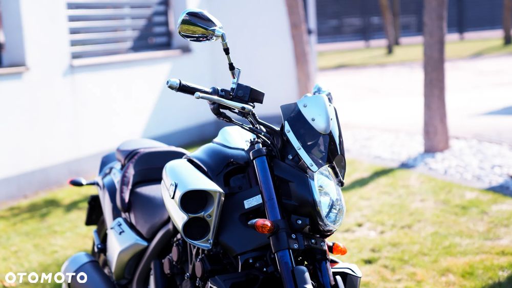 Yamaha V-MAX - 11
