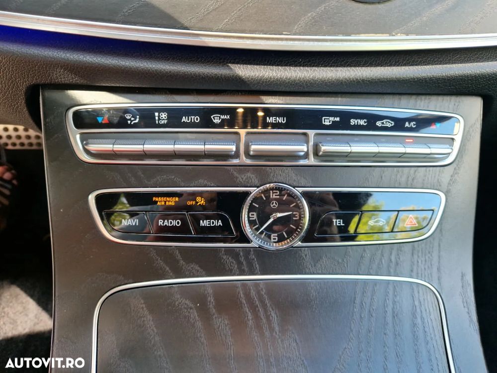 Mercedes-Benz E 220 d Coupe 9G-TRONIC AMG Line - 17