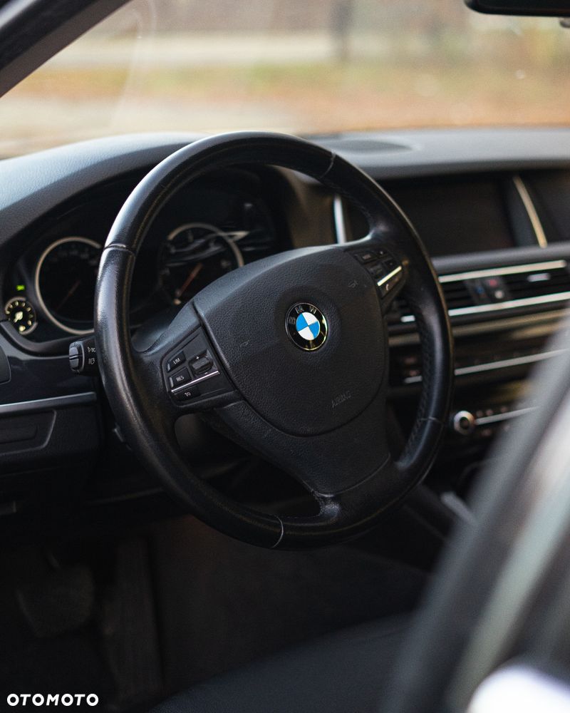 BMW Seria 5 525d xDrive - 7