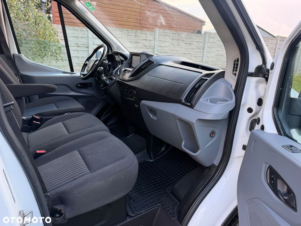 Ford Transit - 9