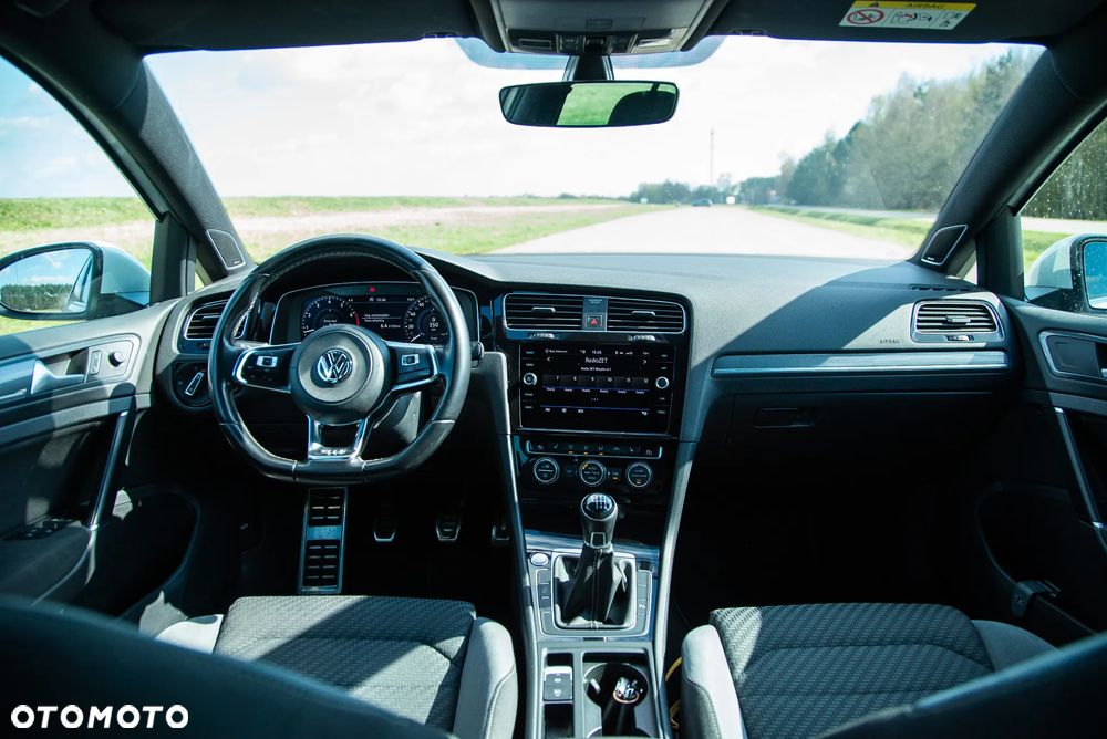 Volkswagen Golf 1.5 TSI EVO R-Line - 15